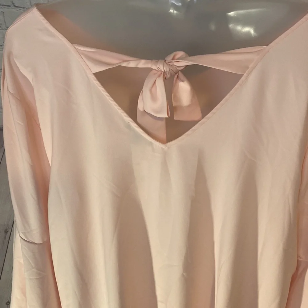 NWT LANE BRYANT PALE PINK BUTTON SLEEVE TIE BACK TOP-SIZE-26/28 - Picture 10 of 12